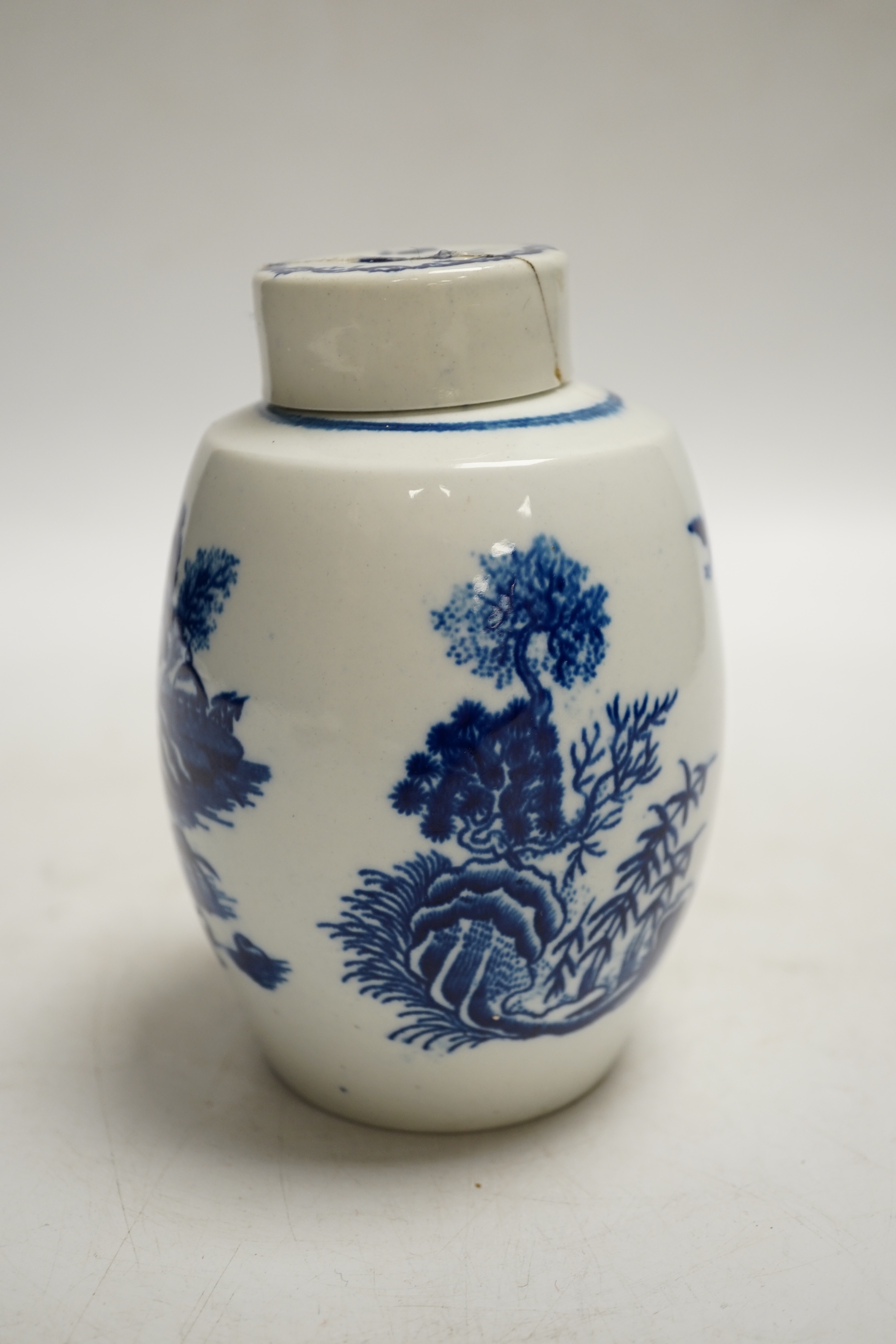 A Worcester fence pattern jar and cover, c.1770, 13cm high